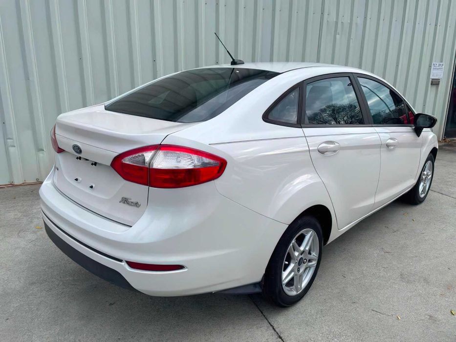 Ford Fiesta SE      2018
