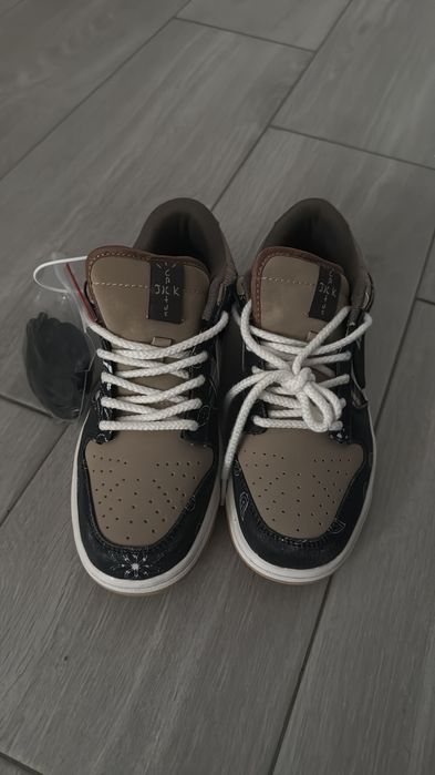 Tênis Nike travis scott