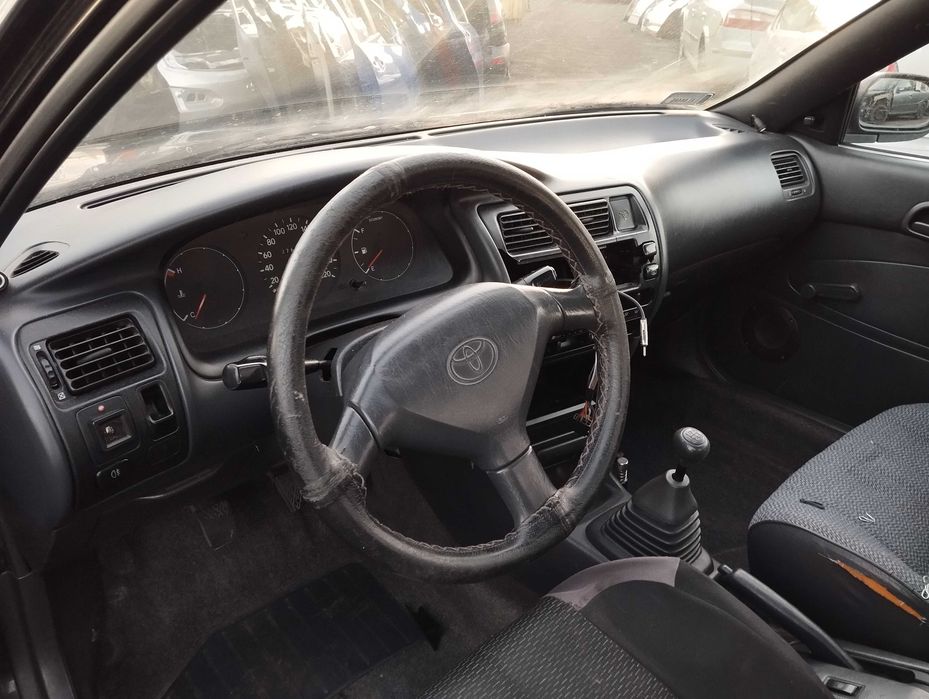 Toyota Corolla E10 1.4i 3D 1996r.Element wnętrza !! Czytaj opis !!