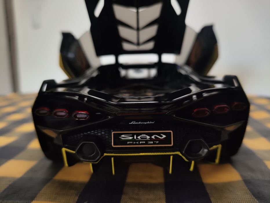 Lamborghini Sian FKP 37 Bburago 1/18