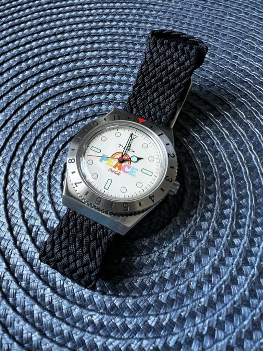 Zegarek Q Timex x Coca-Cola 1971 Unity Collection "Peace" TW2V25800, Full Set