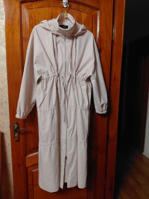 Дощовик, плащ-сукня бежового кольору reserved, розмір l-xxl, стан нової речі