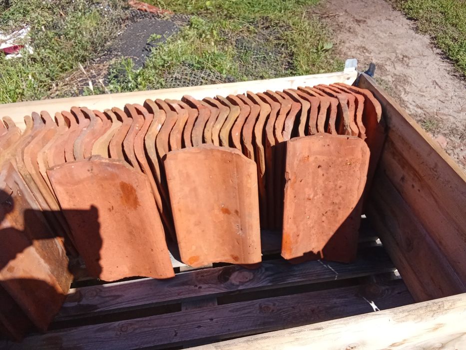 Dachówka ceramiczna z rozbiórki
