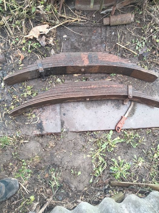 Ресори.           .