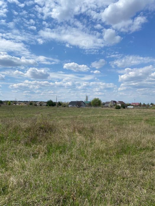 Продається земельна ділянка 12 соток у смт Брусилів