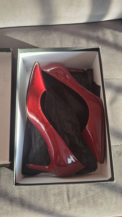 Bordowe obcasy Hugo BOSS r. 39