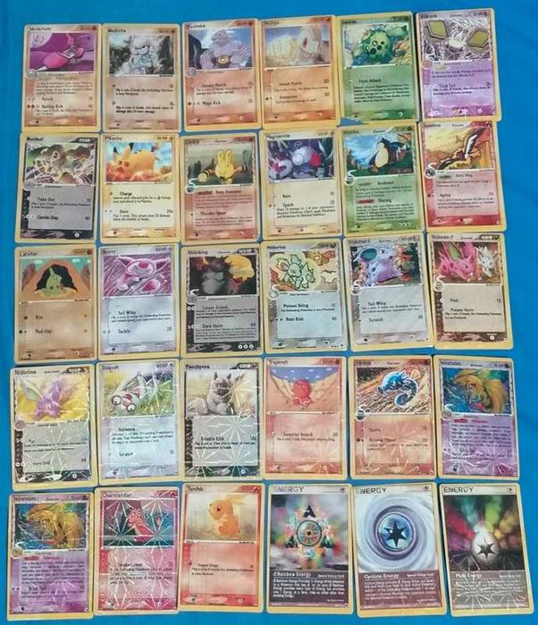 Conjunto de 71 Cartas Pokémon (Reprodução/Não Originais)