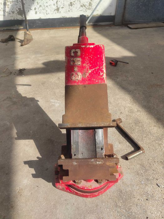 Prensa angular dois angulos