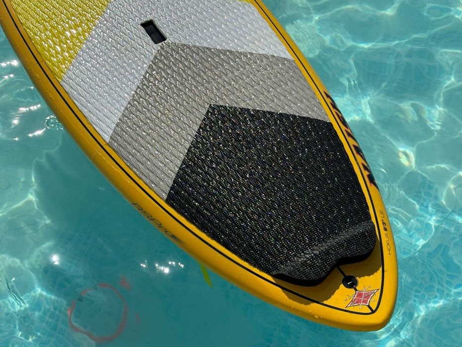 Prancha de SUP Naish Hokua 8'3'' LE com protetor rail RSPro + Saco + Quilhas