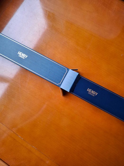 Relógio elegante e novo "Henry London"