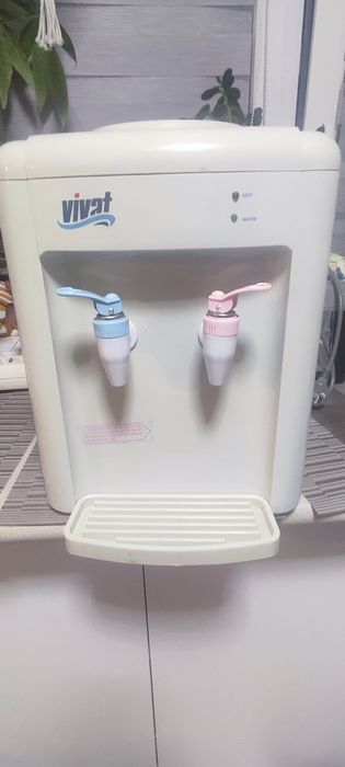 Кулер для води настільний для підігріву та охолодження води