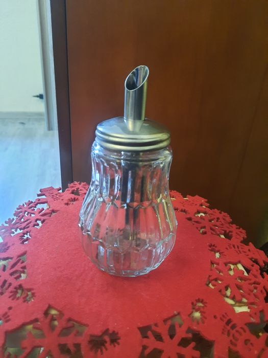 Stara cukiernica dozownik