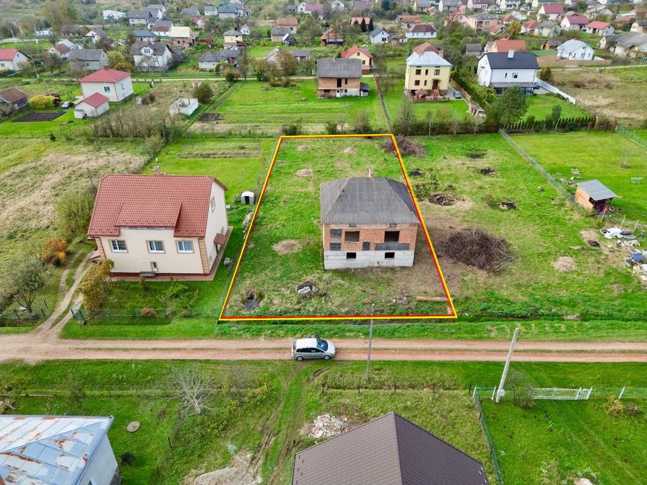 Продається незавершене будівництво  у с.Нове село