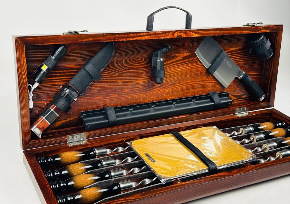 Подаочный набор шампуров в деревянном ящике 7804