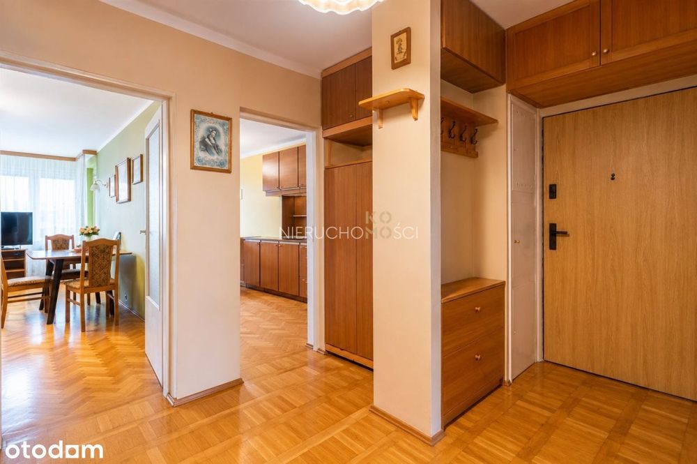 Pełen rozkład / loggia / winda / parking / tramwaj