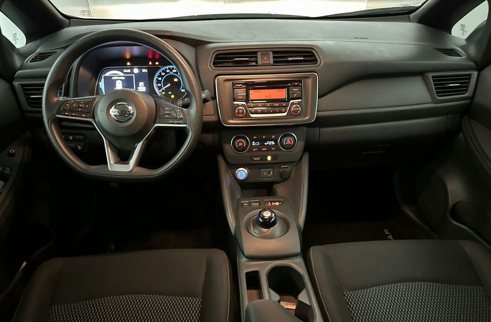 Nissan Leaf Visia 40 kWh - Elétrico