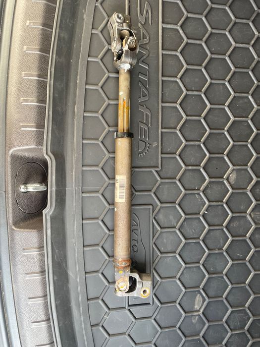 Hyundai Santa Fe рульовий (кермовий вал) вал