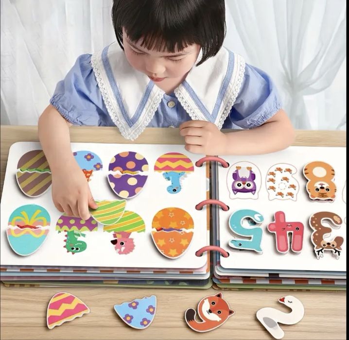 Інтерактивна дитяча книга з наклейками