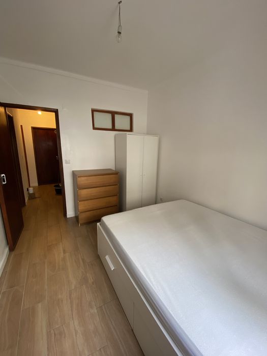 Aluguer de quarto casal em Rio de Mouro