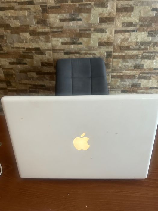 MacBook Pro A1181