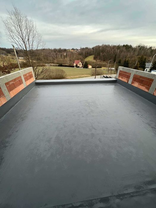 Hydroizolacja dachów płaskich, balkonów i tarasów, membrana PVC