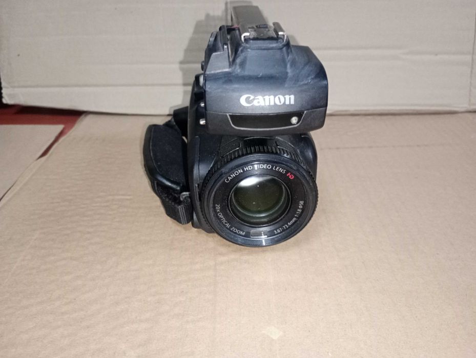 Відеокамера Canon XA-25