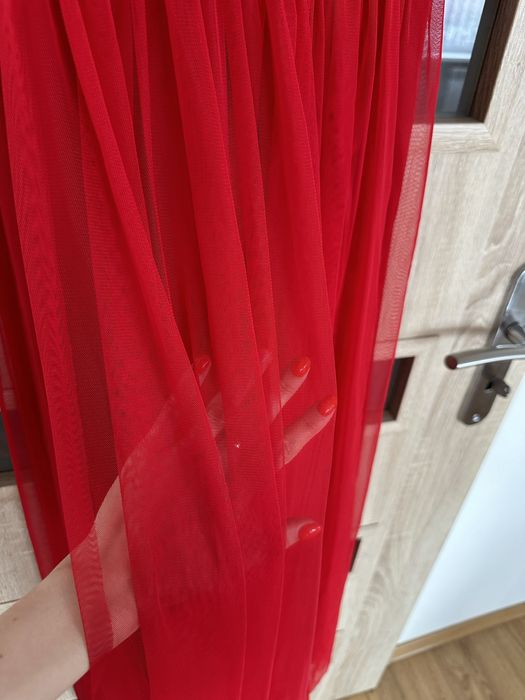 Piękna długa tiulowa czerwona efektowna sukienka Charlotte Emo S