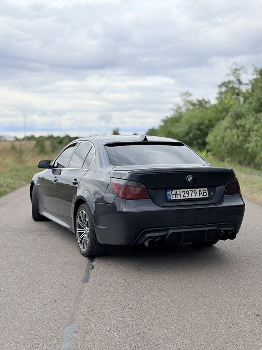 BMW  E60  2003 г  3л дизель