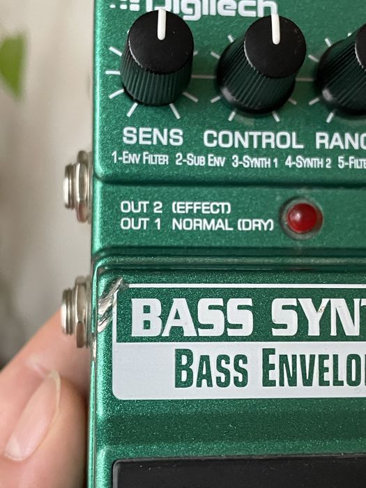 Efekt do gitary basowej Bass Synth wah Digitech