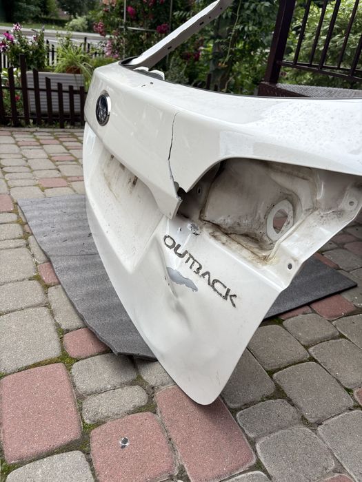 Кришка багажника Subaru Outback B15 Європа під відновлення