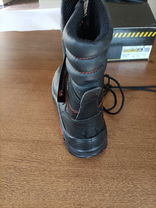 Buty robocze zimowe BULLDOG S3 rozm 44