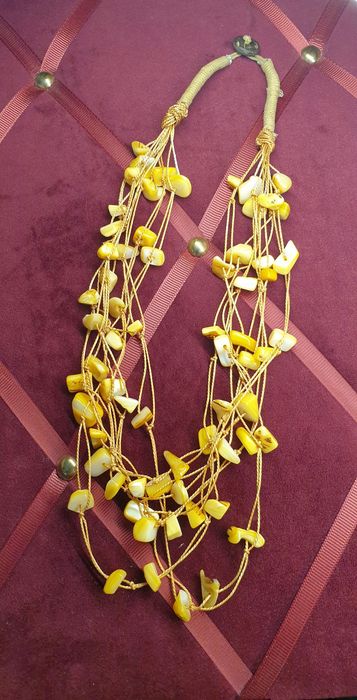 NASZYJNIK. Bursztyn  Mleczny.