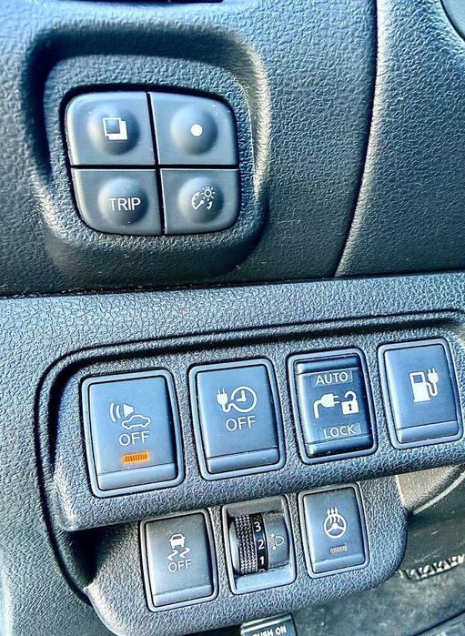 електромобіль Nissan leaf 30квт