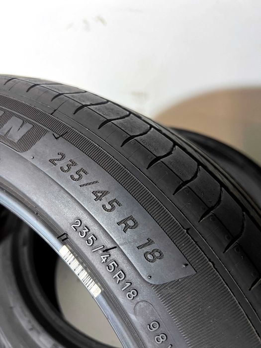 Pneus Michelin e-Primacy - 235/45/18 - Excelentes