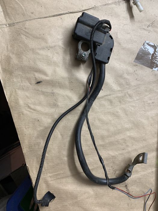 Klema IBS minusowa BMW E60 E61 E90 E91 E92 E93 X3 X5 przedlift polift