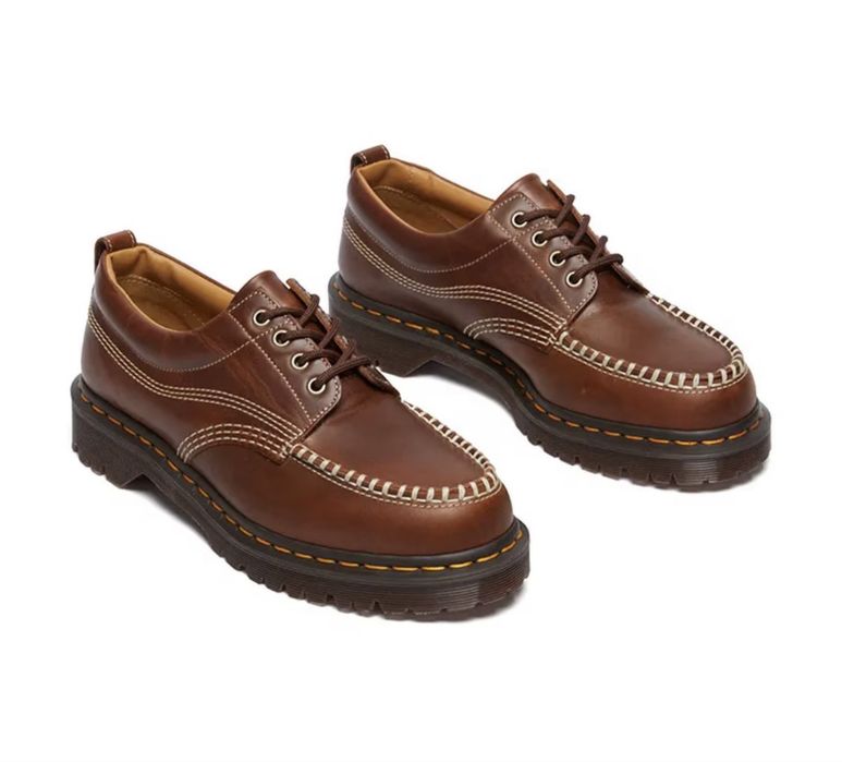 Шкіряні туфлі Dr. Martens Lowell, коричневі