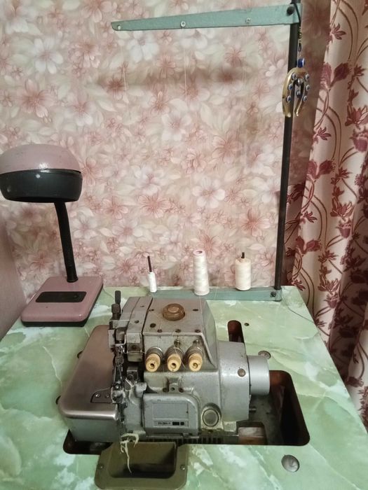 Оверлок промышленный