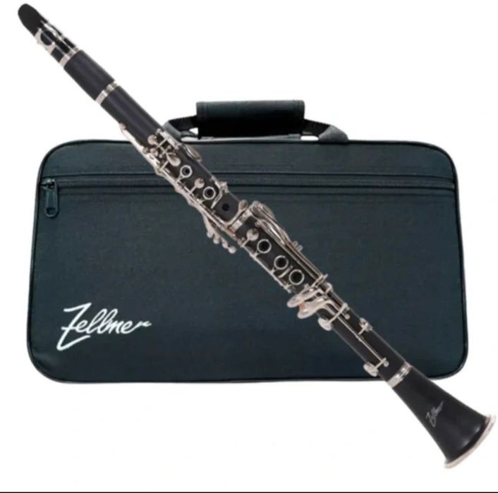 Clarineta  nova e livro