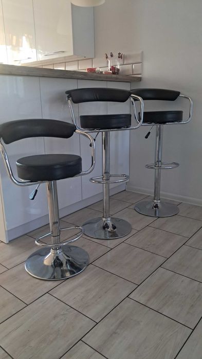 Hokery krzesła barowe