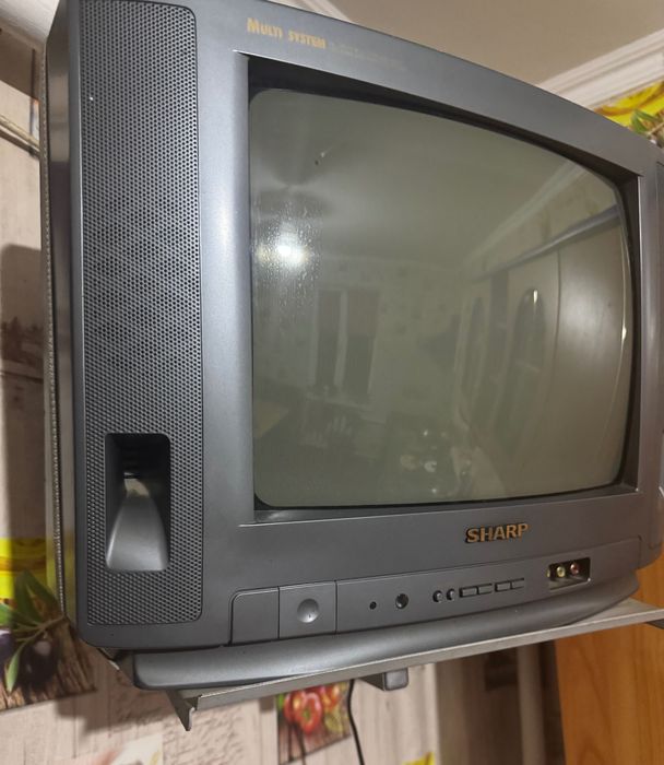 Телевізор SHARP на кухню маленький