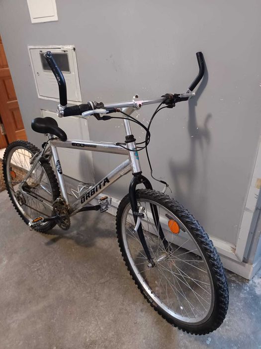 Bicicleta Orbita, em alumínio