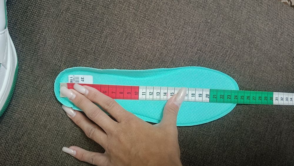 Білі кросовки Skechers 24 см