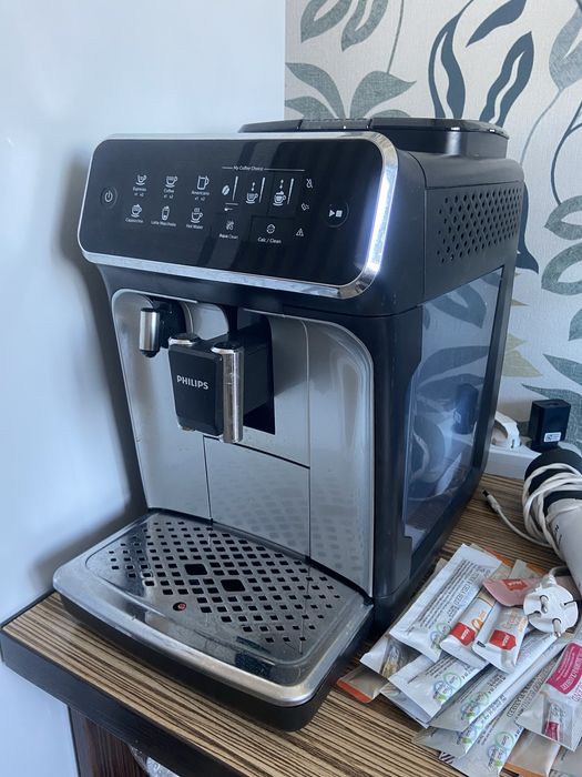 Кавомашина PHILIPS Series 3200 EP3246/70