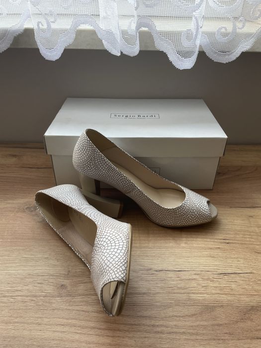 Eleganckie szpilki Sergio Bardi