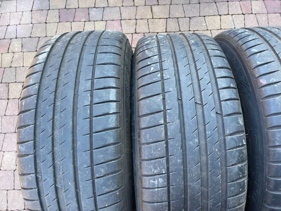 4105. Koła letnie Tesla S oryginalne 5x120 235/45/18 Michelin 2022r