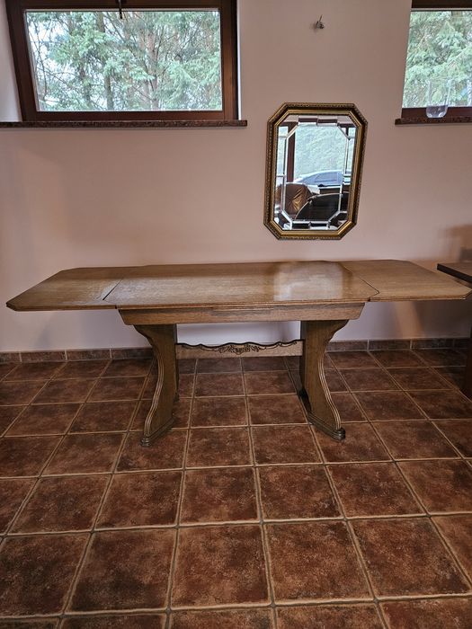 Dębowy stół rozkładany