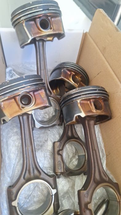 Vendo pistons e bielas tfsi BWA