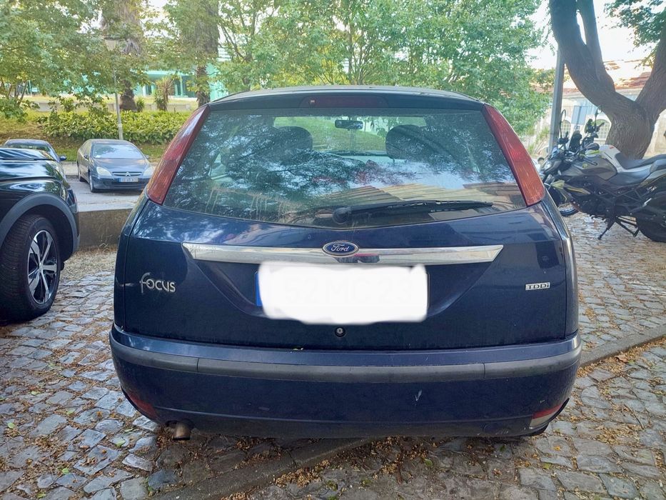Vendo Ford Focus 1.8 TDDI (2002) - Versão Ghia