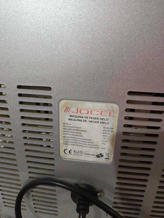 Máquina de fazer gelo