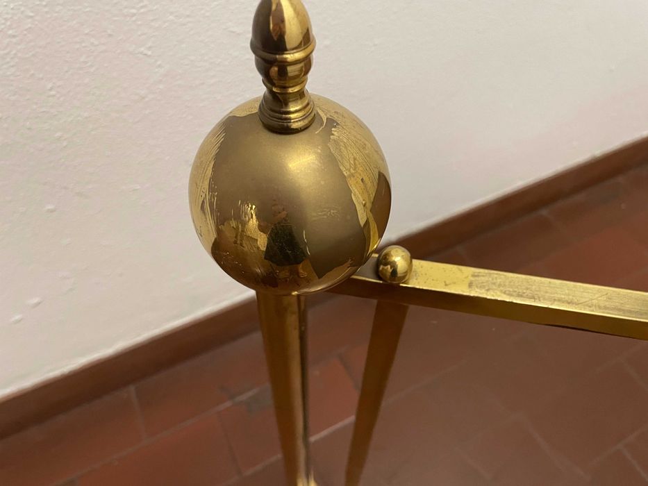 Proteção de lareira em vidro e ferro dourado